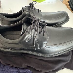 Ecco Black Leather Men's Oxfords